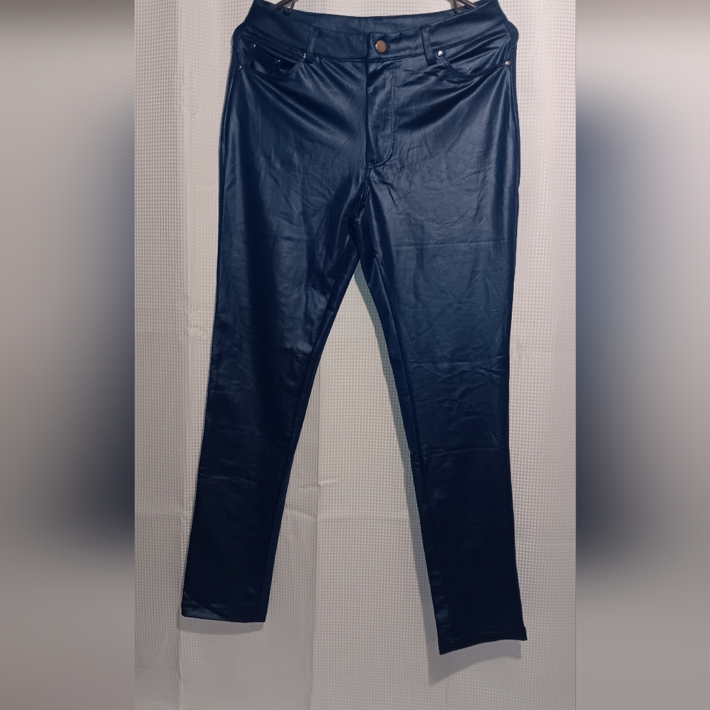 Women’s Navy Faux-Leather Skinny Pants